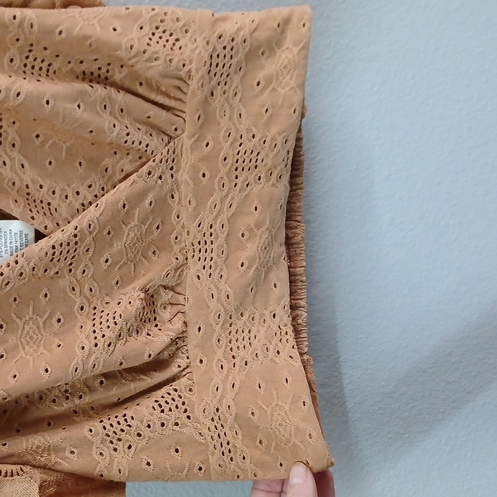 Urban Romantics Crop Top XS eyelet Design - Picture 3 of 6